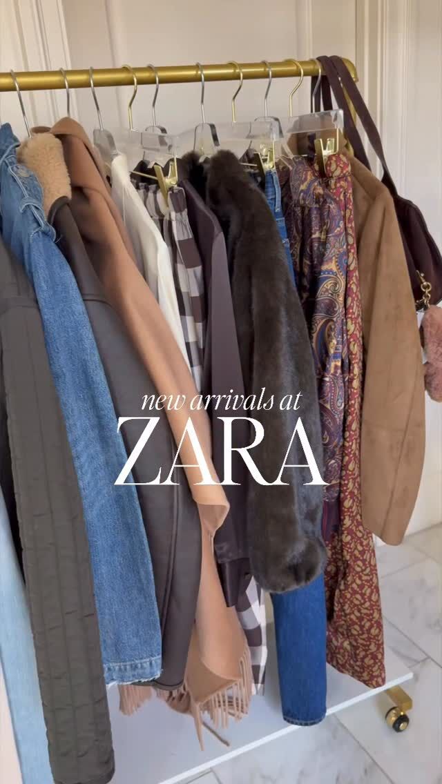 Comment SHOP and l'Il send you a DM with a link to shop these outfits details. XX

You have to be following me @vibemagzblog in order to get the message with details 💌

You can shop all my looks anytime on the LTK app- search
Vibe Magz.

Direct links>> https://liketk.it/5q8Z2 #whattowear #momstyle #viraldenim #momjeans #stylefashion #grwm #zarazara #zaradaily